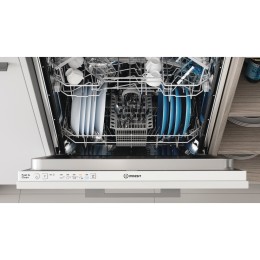 INDESIT Посудомоечная машина DIE 2B19 A
