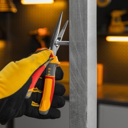 Denzel Длинногубцы прямые, диэлектрические рукоятки до 1000 В, трехкомпонентные рукоятки, 205мм 17305