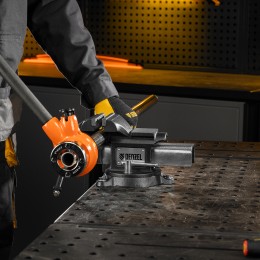 Denzel Тиски слесарные BVH-100, 100 мм, поворотные, стальная направляющая, с наковальней 18683