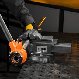 Denzel Тиски слесарные BVH-125, 125 мм, поворотные, стальная направляющая, с наковальней 18684