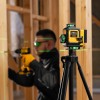 Лазерный уровень мультипризменный DLV 360-4T, 30 м, зеленый луч, Li-Ion 2,4 Aч, штатив Denzel 350815