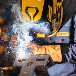 Denzel Щиток защитный лицевой (маска сварщика) F9, см. окно 100x60, Real Color, DIN 4-8/9-13 89718