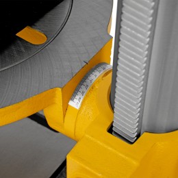 Denzel Станок сверлильный радиальный DDM-550R, 550 Вт, 16 мм, 12 ск., настольный 95323