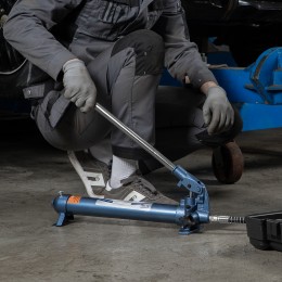 Stels Растяжка гидравлическая, 10 т, набор из 17 предметов, 7 сменных насадок, в пластиковом кейсе 51355