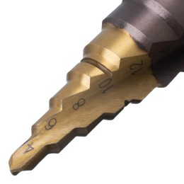 Denzel Сверло ступенчатое, 4-6-8-10-12-14-16-18-20-22-24-26-28-30-32 мм, Р6М5К5, 6-гр. хвостовик 723616