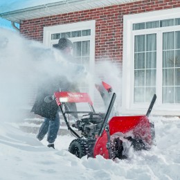 Matrix Бензиновая снегоуборочная машина STK 620EL, 212cc, электростарт, фара 97646