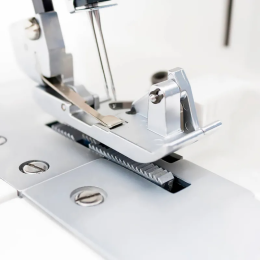 JAGUAR Оверлок 065D