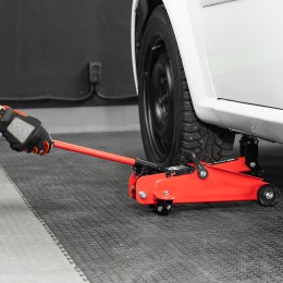 Matrix Домкрат гидравлический подкатной, 2 т, 135-320 мм, в пласт. кейсе  51083