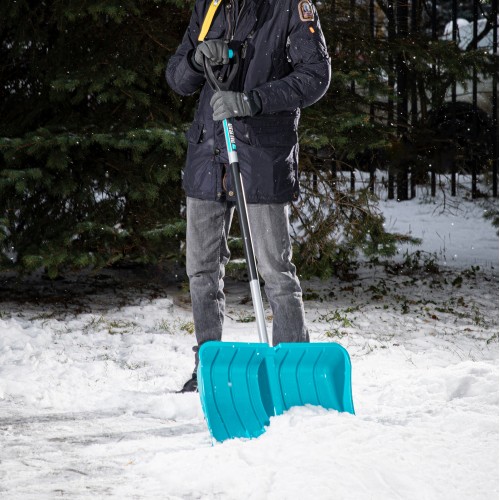 Лопата для уборки снега пластиковая Luxe, 540 х 375 х 1520 мм, стальной черенок, Palisad 615685