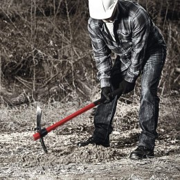 Matrix Кирка 1500 г, фибергласовая обрезиненная рукоятка 900 мм 21830