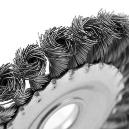 Denzel Щетка для УШМ, 125 мм, "Плоская", крученая нержавеющая проволока 0.5 мм, посадка 22.2 мм 746323