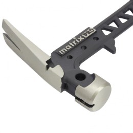 Matrix Молоток строительный, 450 г, цельнокованый, боек с магнитом, двухкомпонентная обрезиненная рукоятка Pro10467