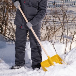 Сибртех Лопата для уборки снега пластиковая, желтая, 420 х 425 мм, без черенка, Россия, 61616