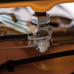 Denzel Генератор бензиновый GE 6900, 5.5 кВт, 220 В/50 Гц, 25 л, ручной старт 94637