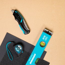 Gross Нож ремонтно-монтажный, трехкомпонентная рукоятка, автовыброс, возврат лезвия, пистолетного типа, 170 мм, 5 запасных лезвий 78870