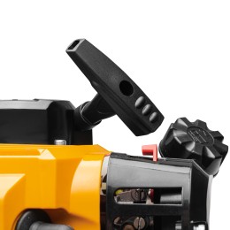 Denzel Триммер бензиновый DTS-43, 43 см3, неразъемная штанга, состоит из 2 частей 962135