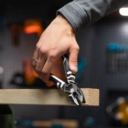 Matrix Плоскогубцы комбинированные 210 мм, усиленная система, Pro 17061