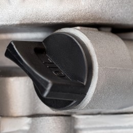 Сибртех Генератор бензиновый БС-1200, 1 кВт, 230 В, четырехтактный, 5.5 л, ручной стартер 94541