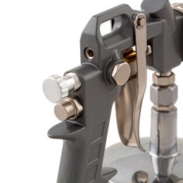 Matrix Краскораспылитель пневматический с нижним бачком V 0.75 л, сопло D 1.2, 1.5 и 1.8 мм 57317