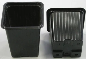 Горшок для рассады 0,40 л квадрат формованный Ф 3501