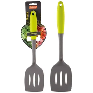 MALLONY Лопатка с отверстиями Novita из нейлона с цветной ручкой из TPR. 005425-SK
