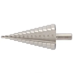 Барс Сверло ступенчатое, 4-6-9-12-15-18-21-24-27-30-33-36-39 мм, Р6М5, трехгранный хвостовик 72363