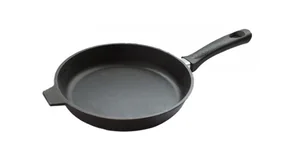 KUKMARA Сковорода литая чугунная 26/4 см с бакелитовой ручкой б6040