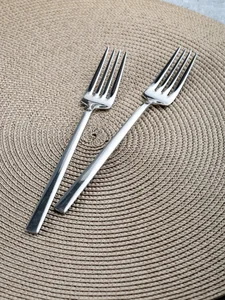 ATTRIBUTE Вилка столовая Quadro 2шт. DMC130