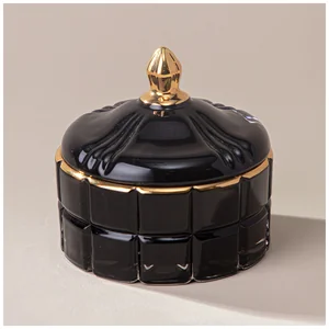 Lefard Свеча ароматическая LOVELY BLACK 10,5Х10,2Х10 см. 196-105