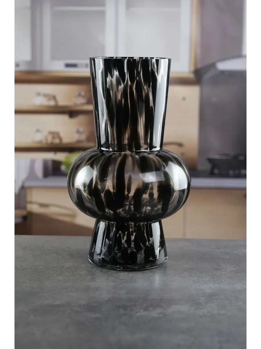 Royal Classics Ваза стеклянная 17*28 см, цвет с чёрными цветочками 68989