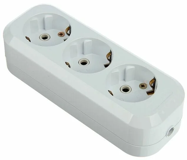 UNIVersal Колодка 3 гн. с/з AБС-пластик (еврослот)