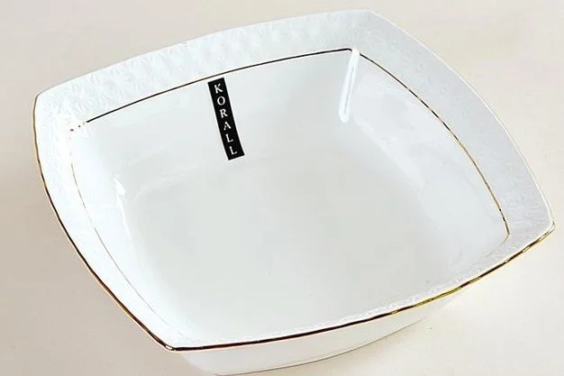 КОРАЛЛ Салатник 18см Снежная королева квадрат CS011617-A